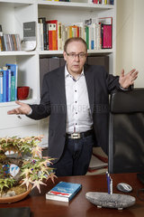 Dr.phil. Holger Wyrwa  Diplom-Sozialpaedagoge