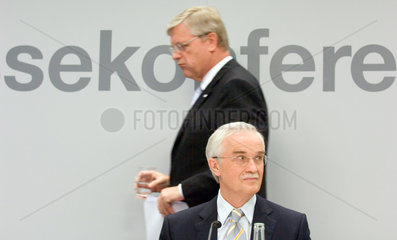 Dr. Hubertus Erlen Schering AG und Werner Wenning Bayer AG  Berlin
