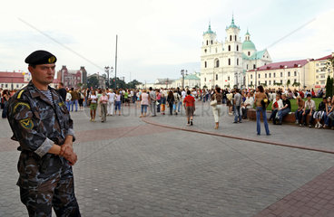 Grodno  Weissrussland  eine Grossveranstaltung auf dem Sowjetskaja-Platz