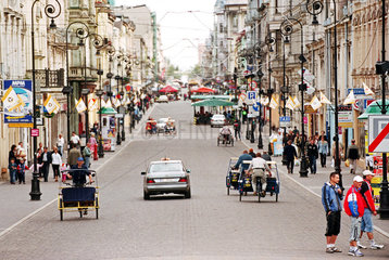 Die bekannte Piotrkowska-Strasse im Stadtzentrum von Lodz  Polen