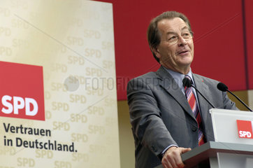Franz Muentefering  SPD  im Wahlkampf 2005