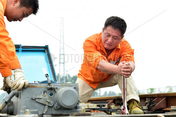 CHINA-HOT SUMMER-WORKERS (CN)