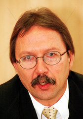 KARLHEINZ WEIMAR (CDU)  Finanzminister von Hessen