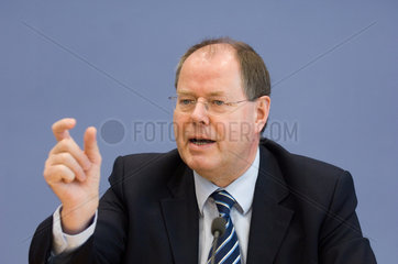 Bundesfinanzminister Peer Steinbrueck  Berlin