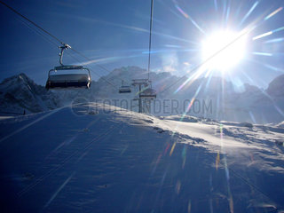 Oesterreich  Wintersport in Warth am Arlberg