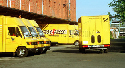 Fahrzeuge der Deutschen Post AG