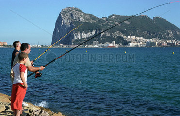 Der Felsen von Gibraltar von spanischer Seite aus