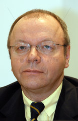 Hans-Willi Hefekaeuser  Geschaeftsfuehrer Telekom Stiftung
