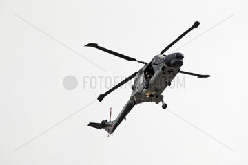 Cuxhaven  Deutschland  Hubschrauber der Marine im Flug
