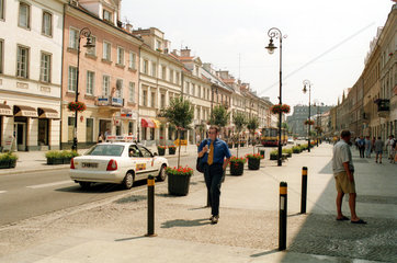 Die bekannte Einkaufsstrasse Nowy Swiat in Warschau