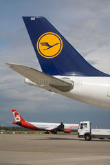 Duesseldorf  Deutschland  Lufthansa und airberlin