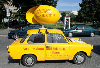 Berlin  Trabant als Werbetraeger