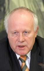 Prof. Dr. Georg Milbradt (CDU) - Ministerpraesident Sachsen