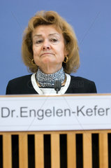 Dr. Ursula Engelen-Kefer  stellvertretende Vorsitzende des DGB