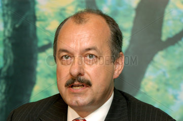 Dr. Hans-Joachim Lohrisch  Vorstandsvorsitzender der ALTANA Pharma AG