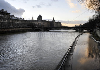 FRANCE - PARIS - SEINE RIVER FLOOD (JANUARY 2018)