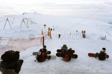 Snowboardfahrer auf 3820 m ue.d.M.  Schweiz