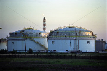 Vorratstanks der Rafineria Gdanska S.A.  Polen