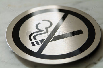 Hamburg  Hinweisschild Rauchen verboten