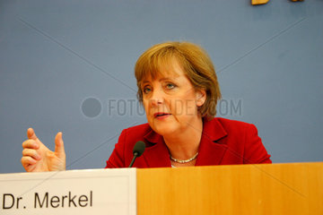 Berlin - Angela Merkel bei der presentation der CDU Wahprogramm