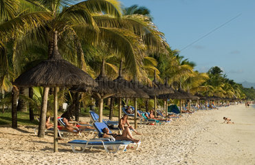 Strandszene auf Mauritius