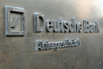 Hamburg  Deutschland  Eisenschild der Deutschen Bank AG