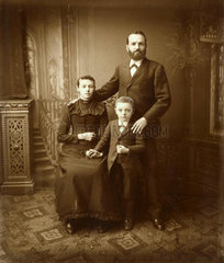 Familie  um 1887