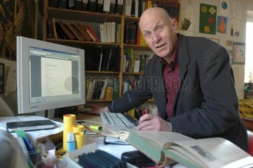 Prof. Dr. phil. Georg Fuelberth