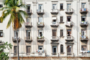 Havanna  Kuba  die Fassade eines Wohnhauses in Alt-Havanna