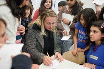 Berlin  Deutschland  Katharina Wagner  Schulworkshop -Wagner fuer Kinder- an der Nelson-Mandela-Schule