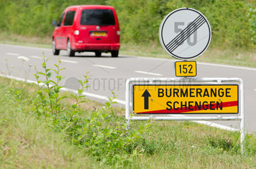 Schengen  Luxemburg  Ortsausgangsschild von Schengen in Luxemburg