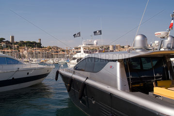 Cannes  Hafen Vieux Port und Altstadt