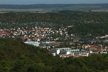 Eisenach  Deutschland  Blick von der Wartburg auf die Stadt Eisenach