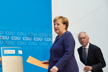 Berlin  Deutschland - Angela Merkel und Klaus Schueler bei einer Pressekonferenz.