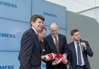 Ludwigsfelde  Deutschland  Einweihung des neuen Siemens Brenner-Testzentrums fuer Gasturbinen