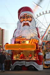 Berlin  Deutschland  Weihnachtsmarkt zwischen Alex und Jannowitzbruecke