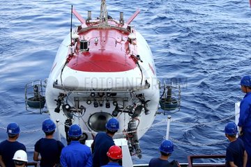 CHINA-MANNED SUBMERSIBLE-JIAOLONG (CN)