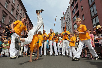 Berlin  Deutschland  Capoeira-Gruppe auf dem Karneval der Kulturen