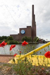 Wolfsburg  Deutschland  Aussenansicht des VW Kraftwerks
