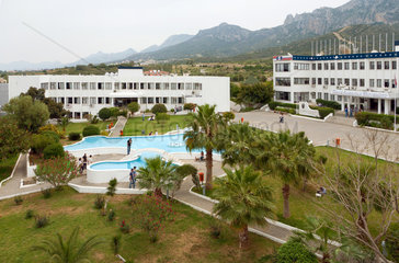 Girne  Tuerkische Republik Nordzypern  der Campus der Girne American University