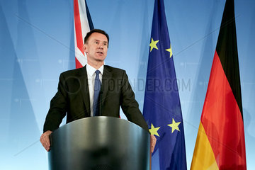 Berlin  Deutschland - Der britische Aussenminister Jeremy Hunt.