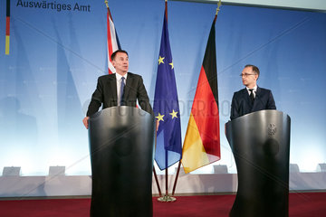 Berlin  Deutschland - Bundesaussenminister Heiko Maas und der britische Aussenminister Jeremy Hunt.