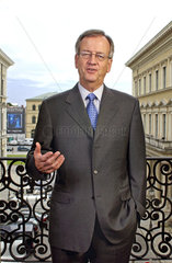 Heinrich von Pierer  CEO Siemens  2002
