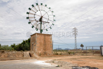 Campos  Mallorca  Spanien  ein typisch mallorquinisches Windrad