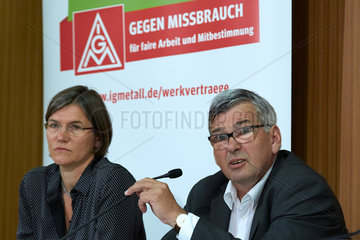 Berlin  Deutschland  Christiane Benner und Joerg Hofmann  IG Metall