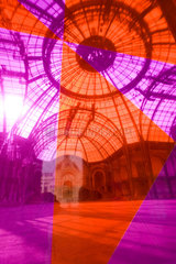 Paris  Frankreich  das Grand Palais durch farbige Folien gesehen