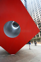 New York  USA  Red Cube Skulptur