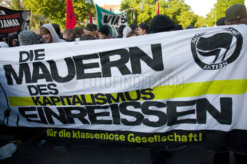 Berlin  Deutschland  1. Mai Demonstration in Kreuzberg