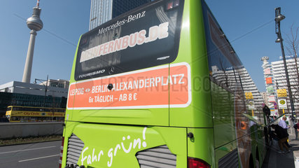 Berlin  Deutschland  Haltestelle der MFB MeinFernbus GmbH am Alexanderplatz