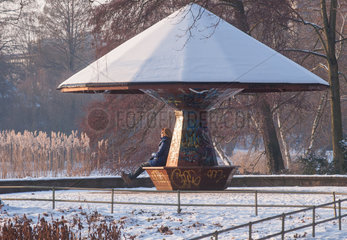 Berlin  Deutschland  Winterstimmung im Suedpark in Berlin-Spandau